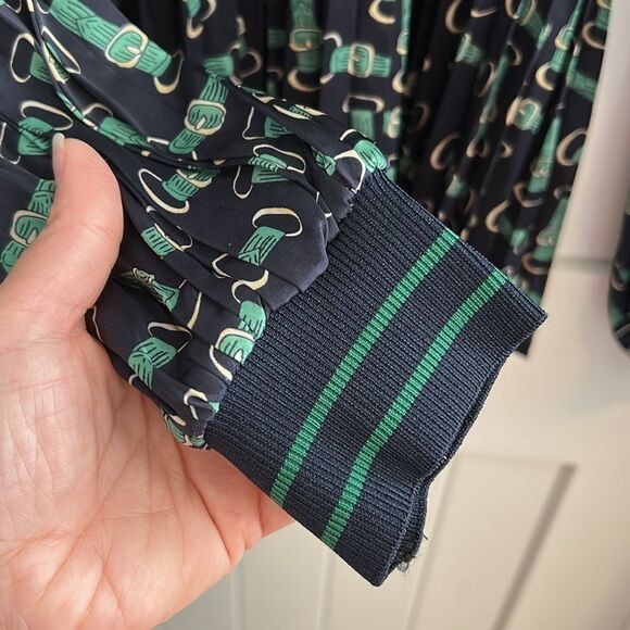 Avara Pleated Kathryn Top Navy Green Belt Print Size Medium - Picture 4 of 9
